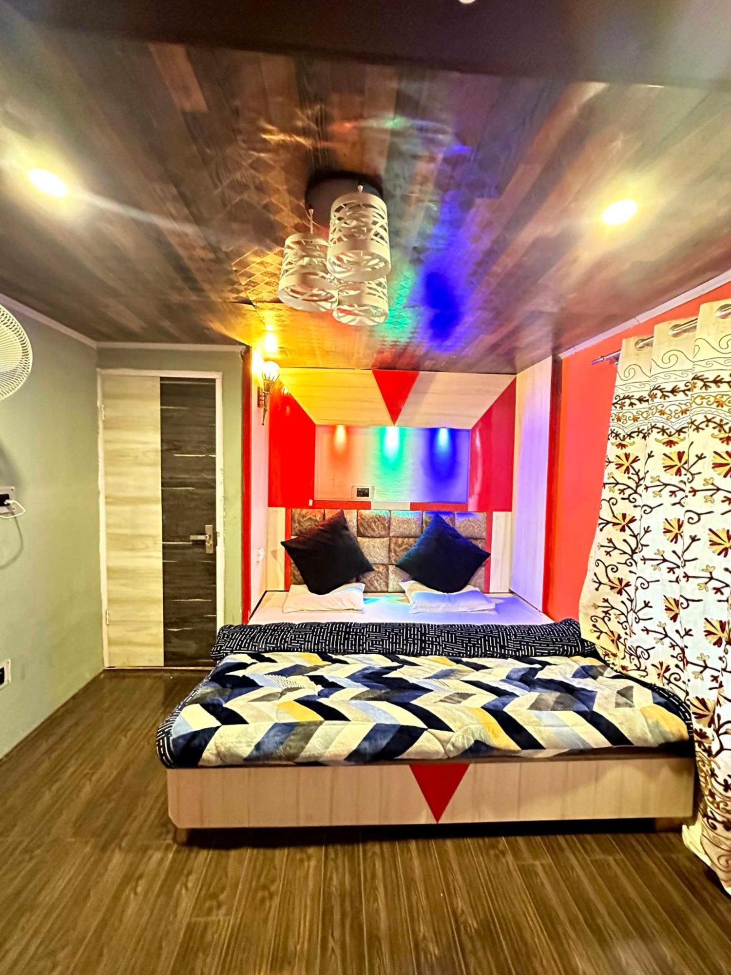 Hotel O Eco Rooms Srinagar  Bagian luar foto